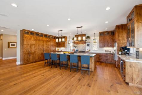 3882 Royal Manor Place Santa Rosa CA 95404