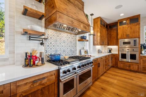 3882 Royal Manor Place Santa Rosa CA 95404