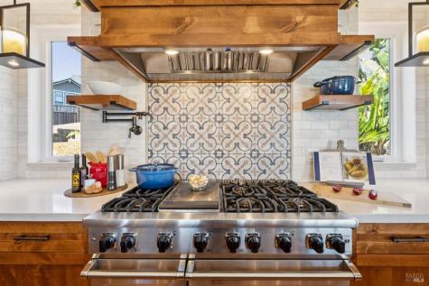 3882 Royal Manor Place Santa Rosa CA 95404