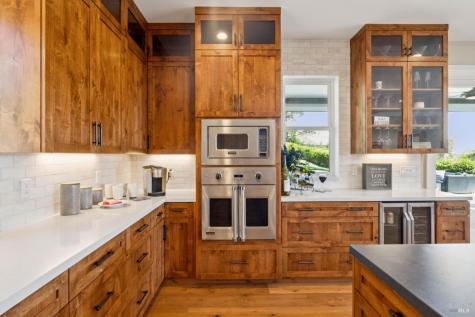 3882 Royal Manor Place Santa Rosa CA 95404