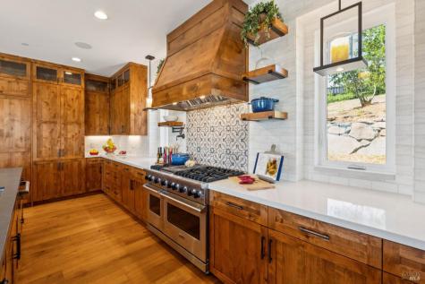 3882 Royal Manor Place Santa Rosa CA 95404