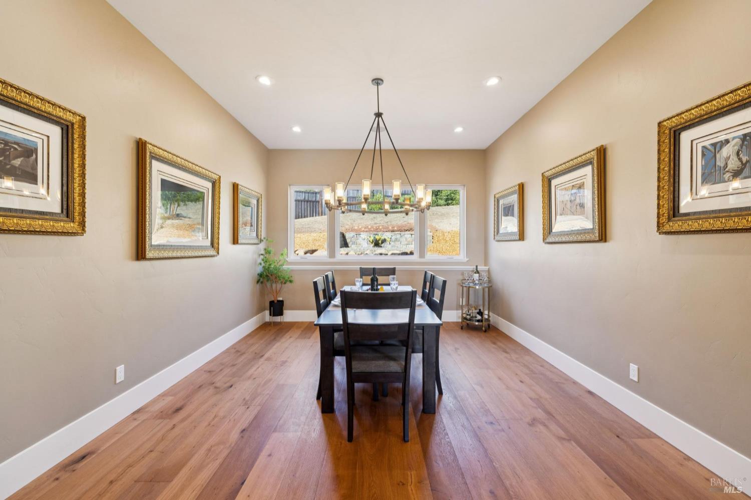 3882 Royal Manor Place Santa Rosa CA 95404