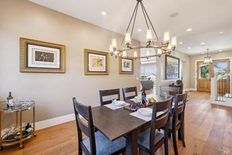3882 Royal Manor Place Santa Rosa CA 95404