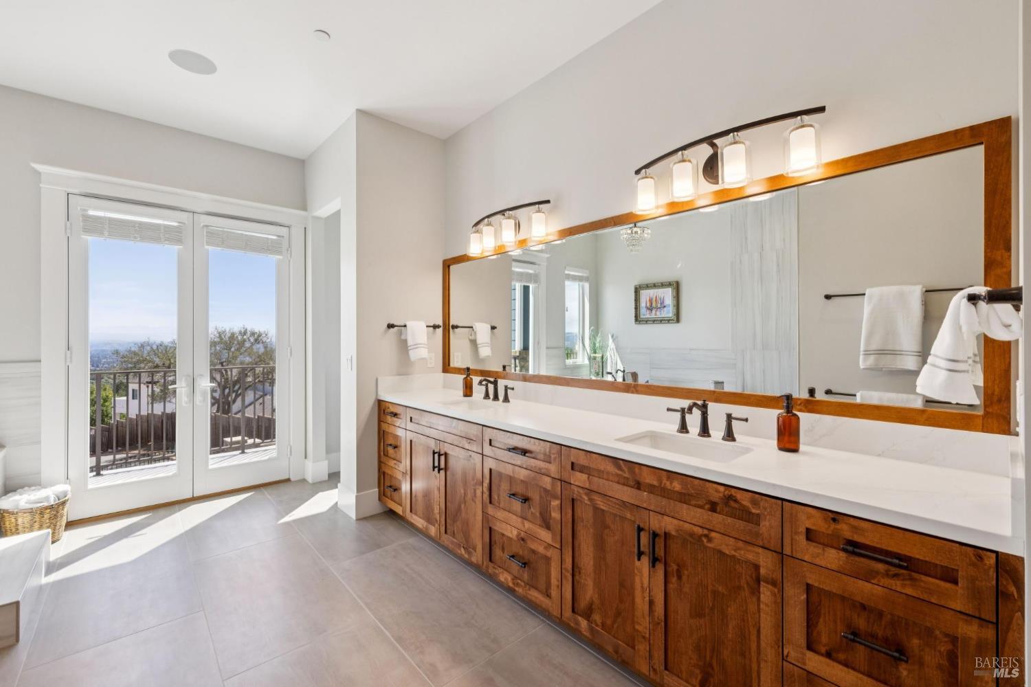 3882 Royal Manor Place Santa Rosa CA 95404