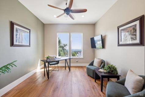3882 Royal Manor Place Santa Rosa CA 95404