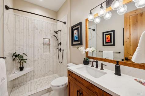 3882 Royal Manor Place Santa Rosa CA 95404