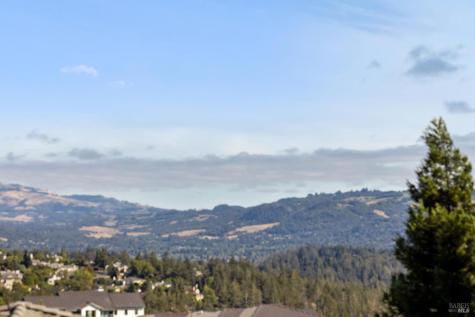 3882 Royal Manor Place Santa Rosa CA 95404