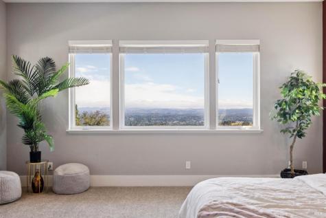 3882 Royal Manor Place Santa Rosa CA 95404