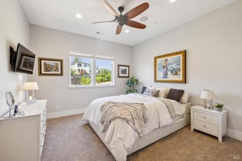 3882 Royal Manor Place Santa Rosa CA 95404