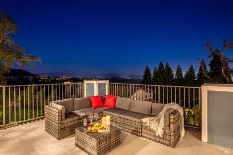 3882 Royal Manor Place Santa Rosa CA 95404