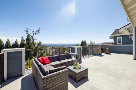3882 Royal Manor Place Santa Rosa CA 95404