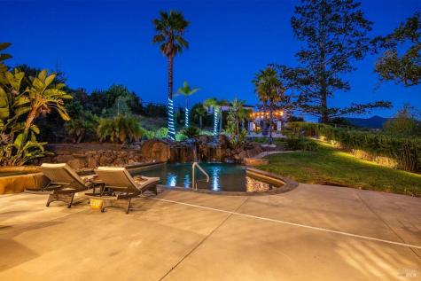 3882 Royal Manor Place Santa Rosa CA 95404