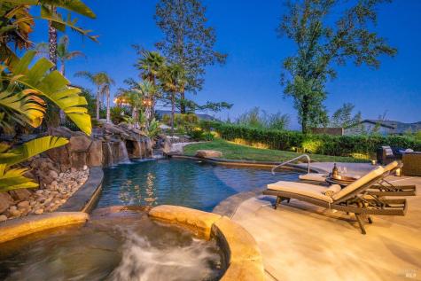 3882 Royal Manor Place Santa Rosa CA 95404