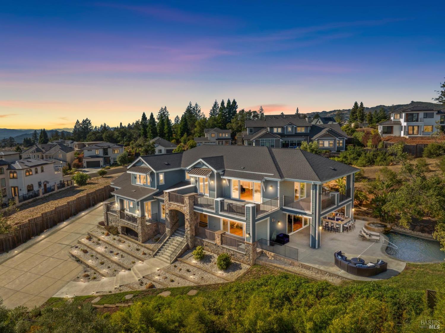 3882 Royal Manor Place Santa Rosa CA 95404