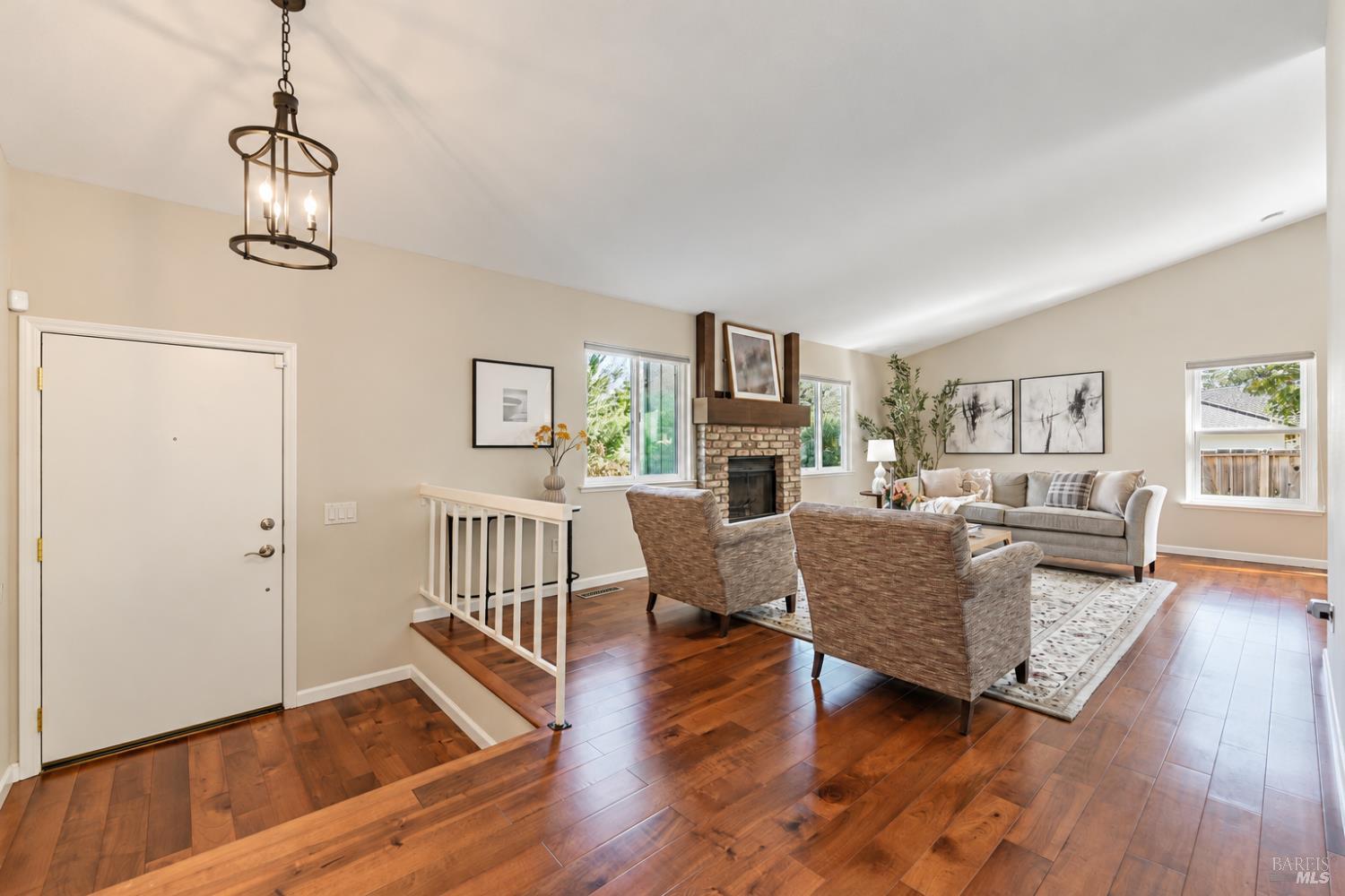 9 Carob Way Novato CA 94945