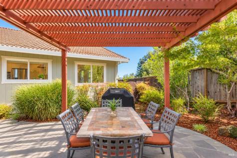 9 Carob Way Novato CA 94945