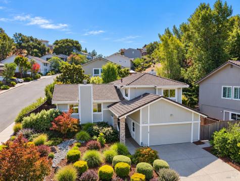 9 Carob Way Novato CA 94945