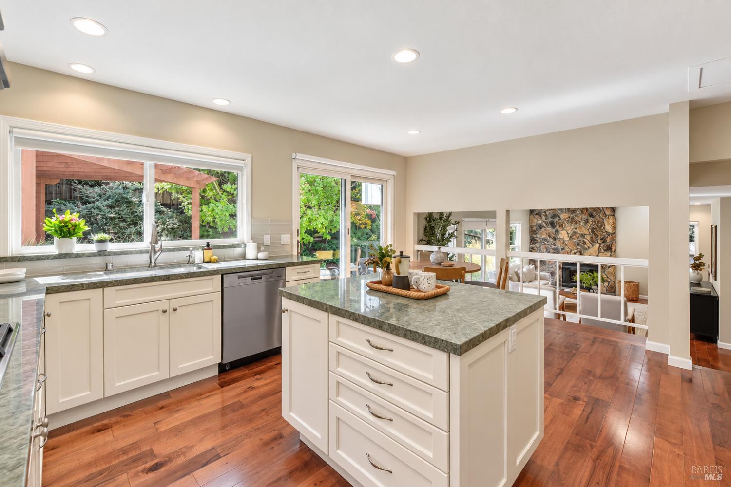 9 Carob Way Novato CA 94945