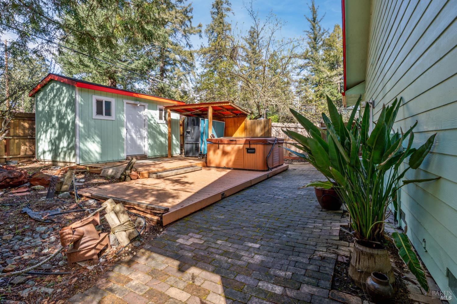 1701 Hickory Court Ukiah CA 95482