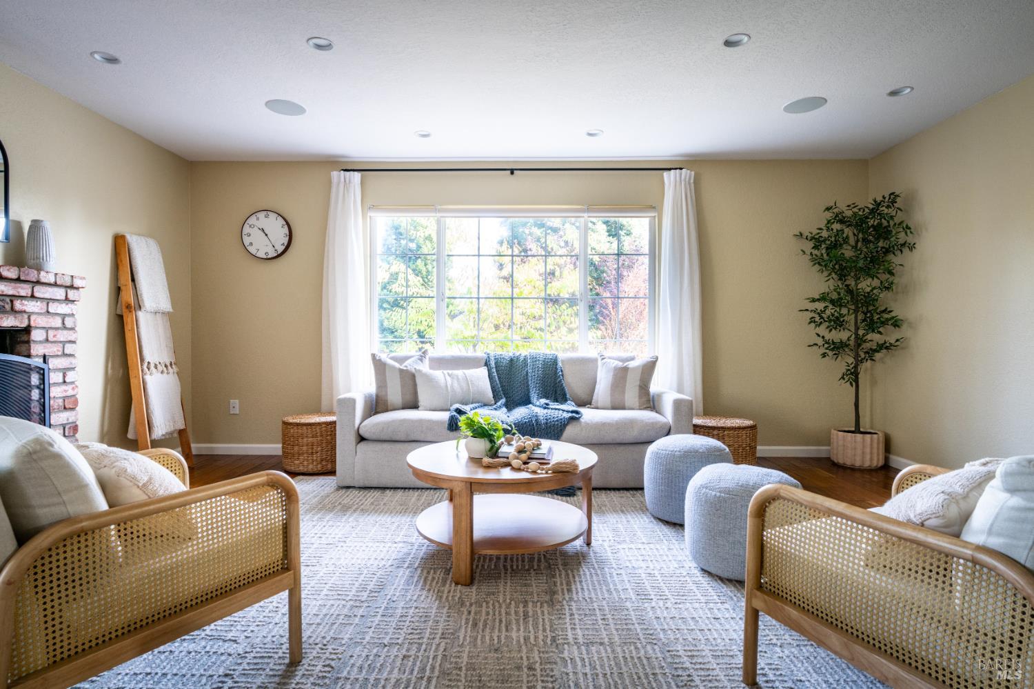 443 Harper Court Windsor CA 95492