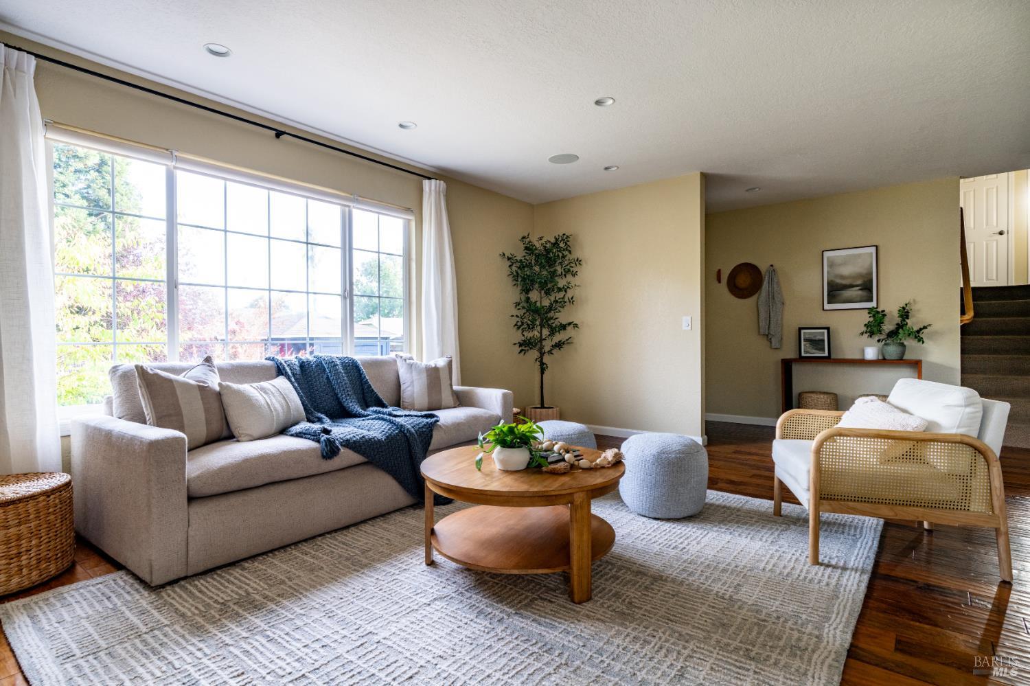 443 Harper Court Windsor CA 95492
