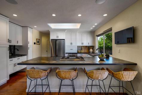 443 Harper Court Windsor CA 95492