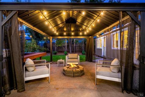 443 Harper Court Windsor CA 95492