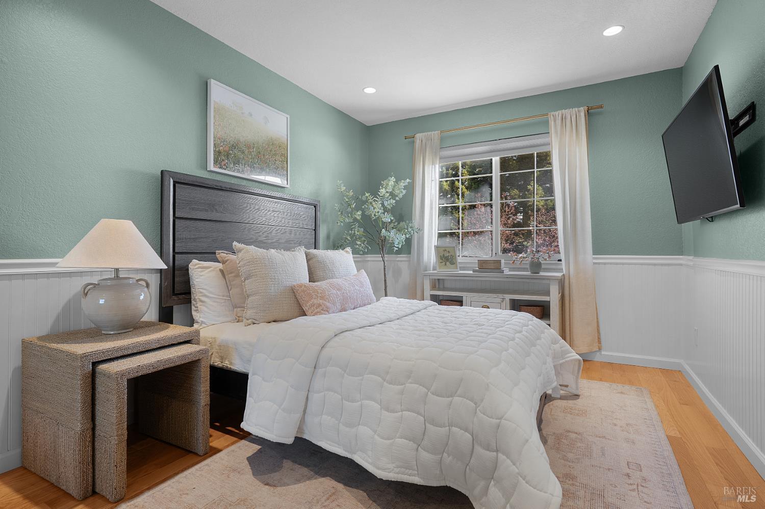 443 Harper Court Windsor CA 95492