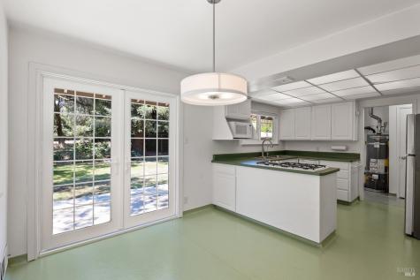 8191 Appian Way Sebastopol CA 95472