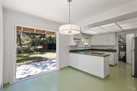 8191 Appian Way Sebastopol CA 95472
