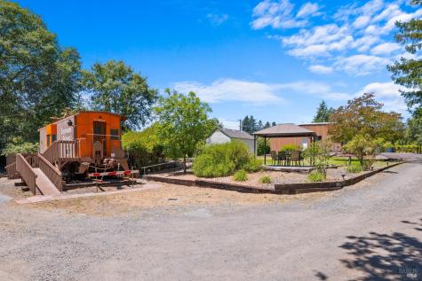 8191 Appian Way Sebastopol CA 95472