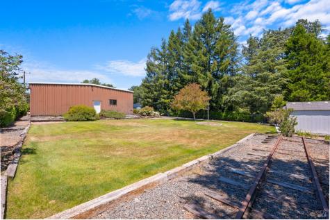 8191 Appian Way Sebastopol CA 95472