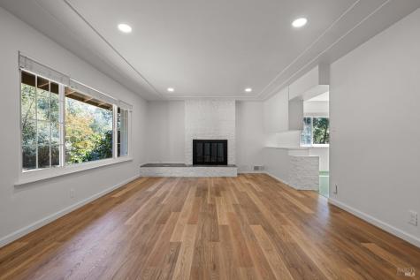 8191 Appian Way Sebastopol CA 95472