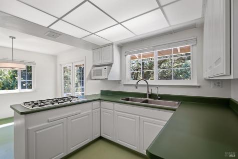 8191 Appian Way Sebastopol CA 95472