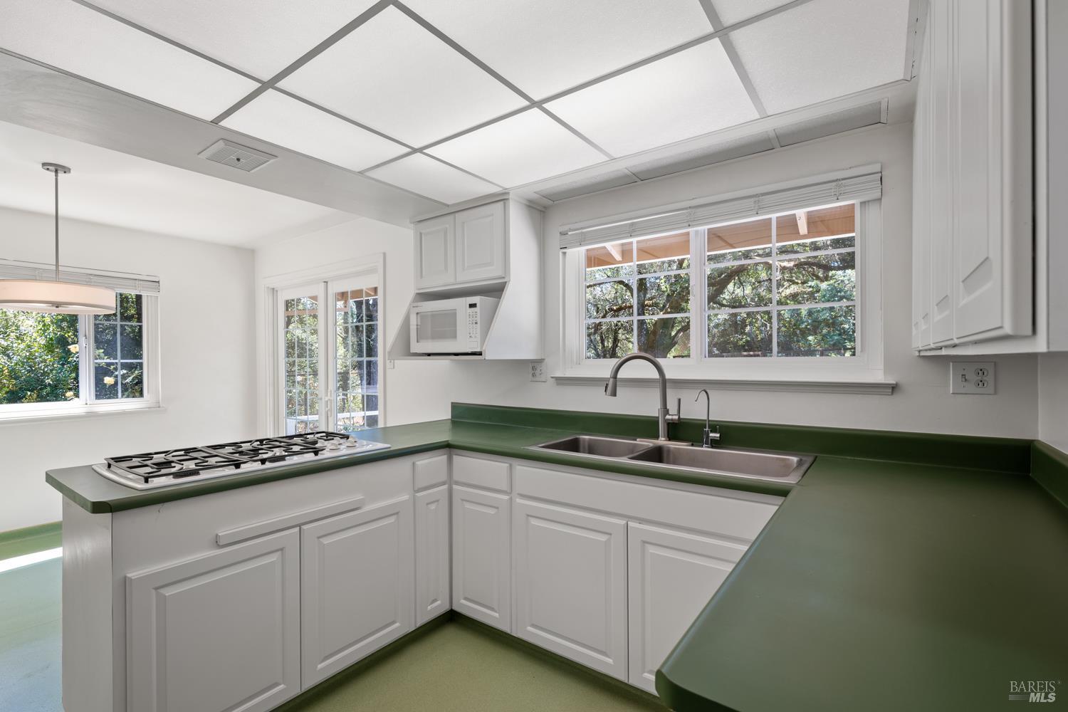 8191 Appian Way Sebastopol CA 95472