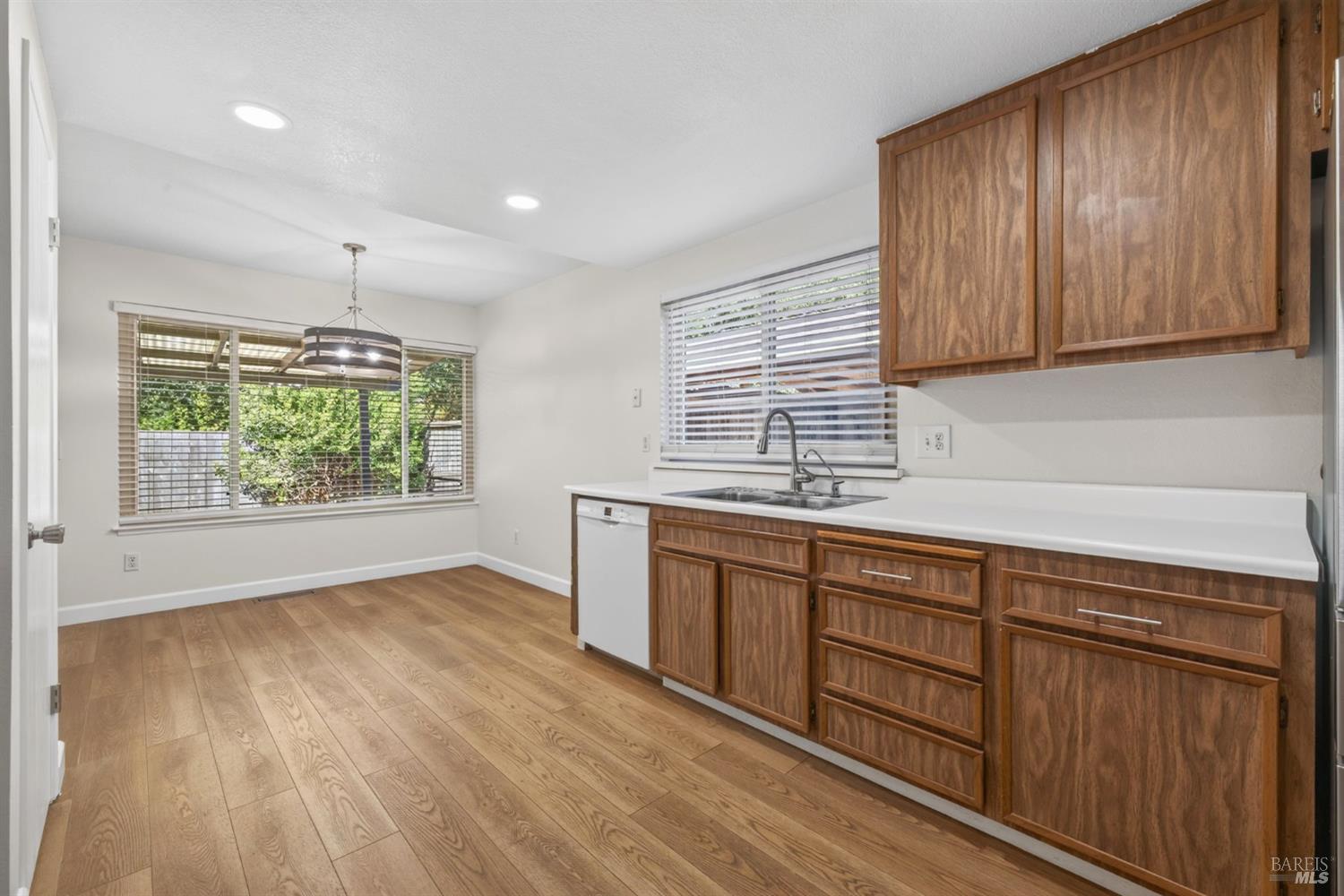 1 Creekview Court Santa Rosa CA 95409