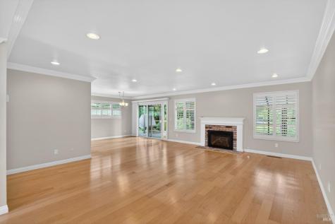 6514 Meadowgreen Place Santa Rosa CA 95409