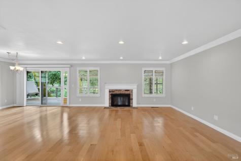 6514 Meadowgreen Place Santa Rosa CA 95409