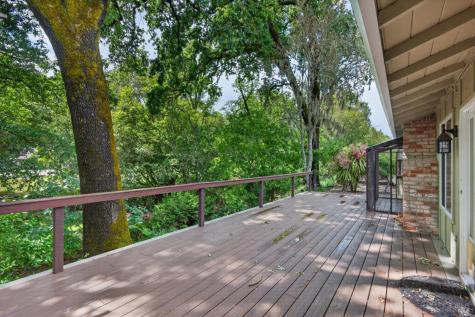 6514 Meadowgreen Place Santa Rosa CA 95409