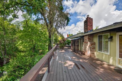 6514 Meadowgreen Place Santa Rosa CA 95409