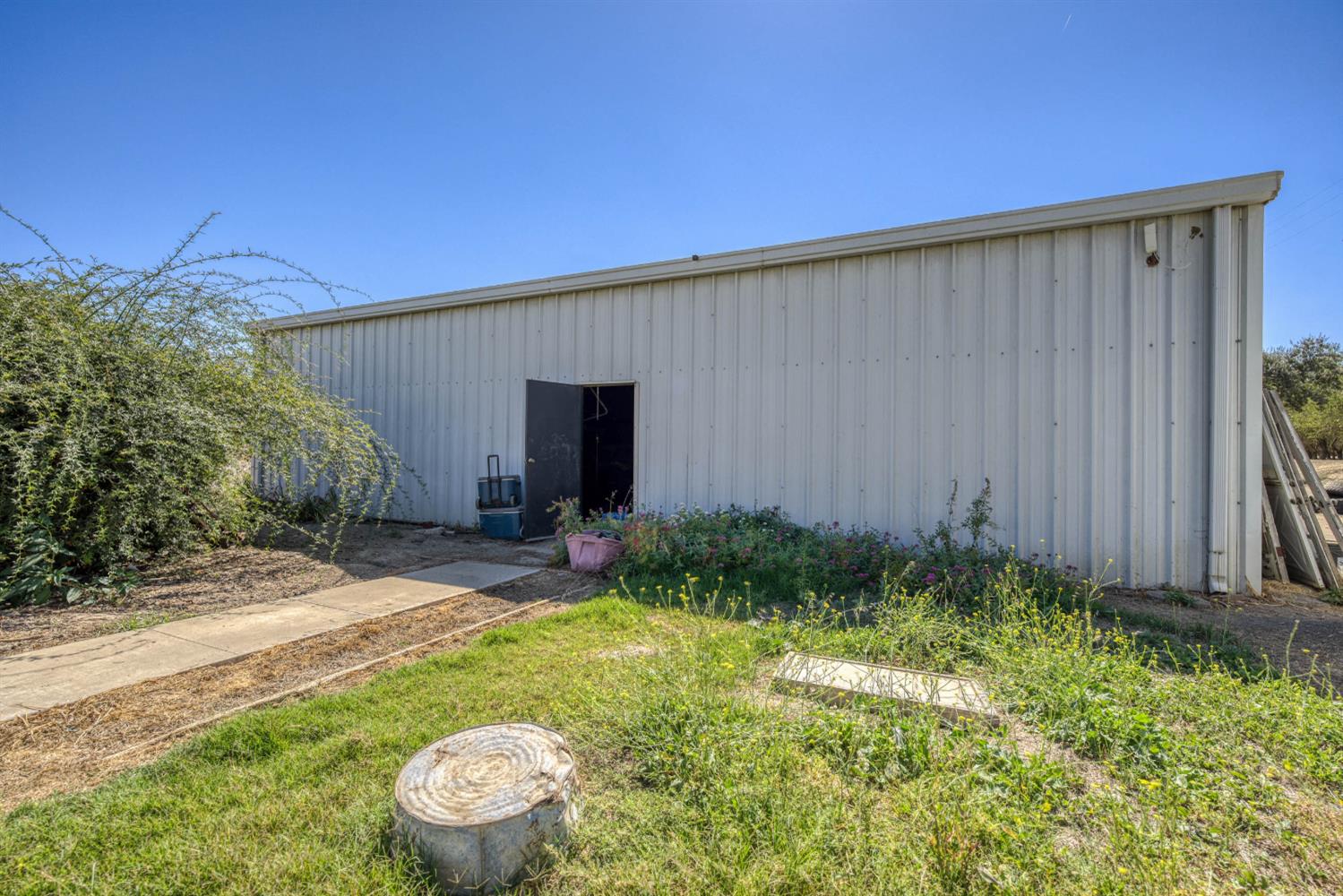 743 College City Road Arbuckle CA 95912