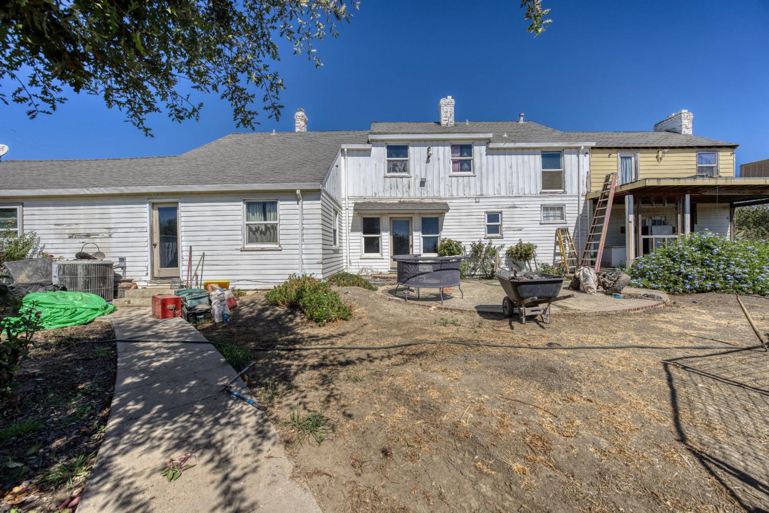 743 College City Road Arbuckle CA 95912