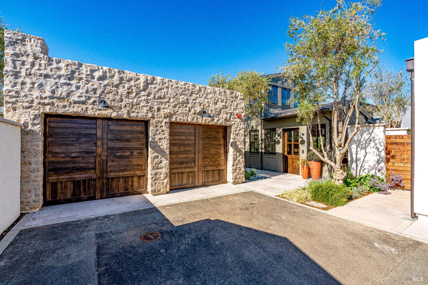 108 Vintners Court Napa CA 94559