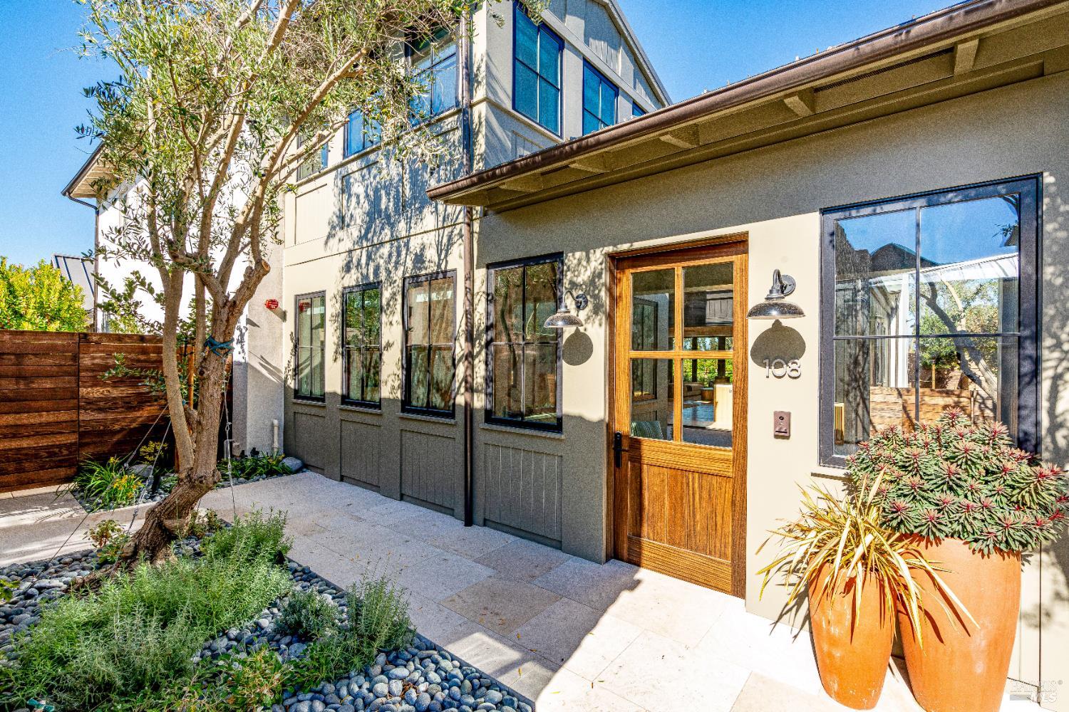108 Vintners Court Napa CA 94559