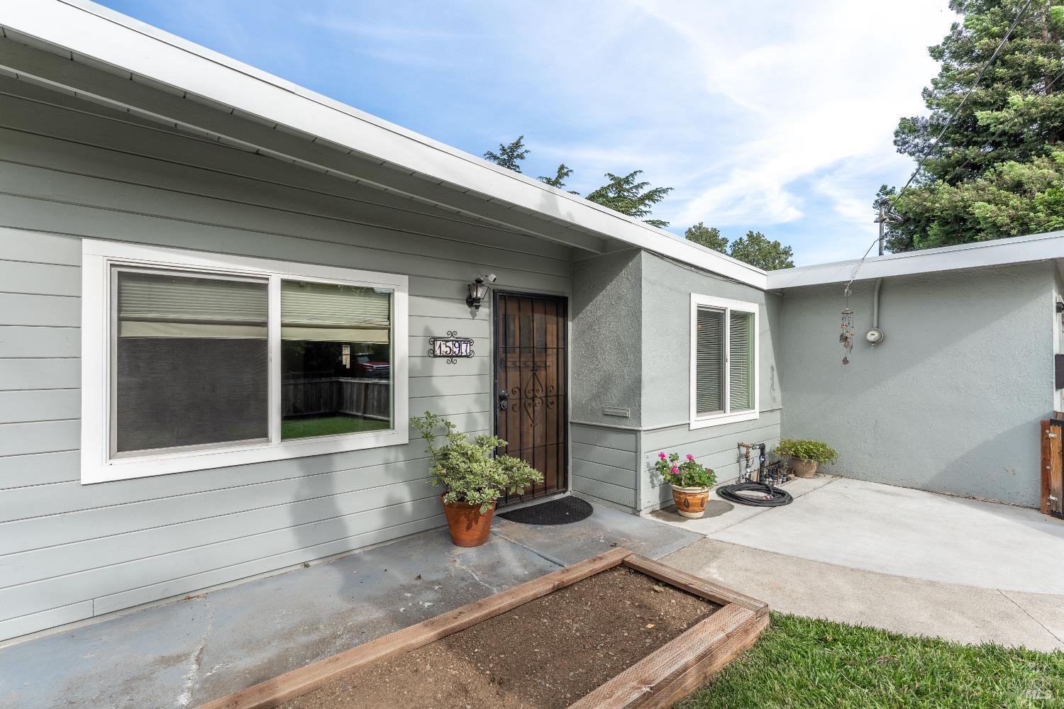 1597 Elm Street Ukiah CA 95482