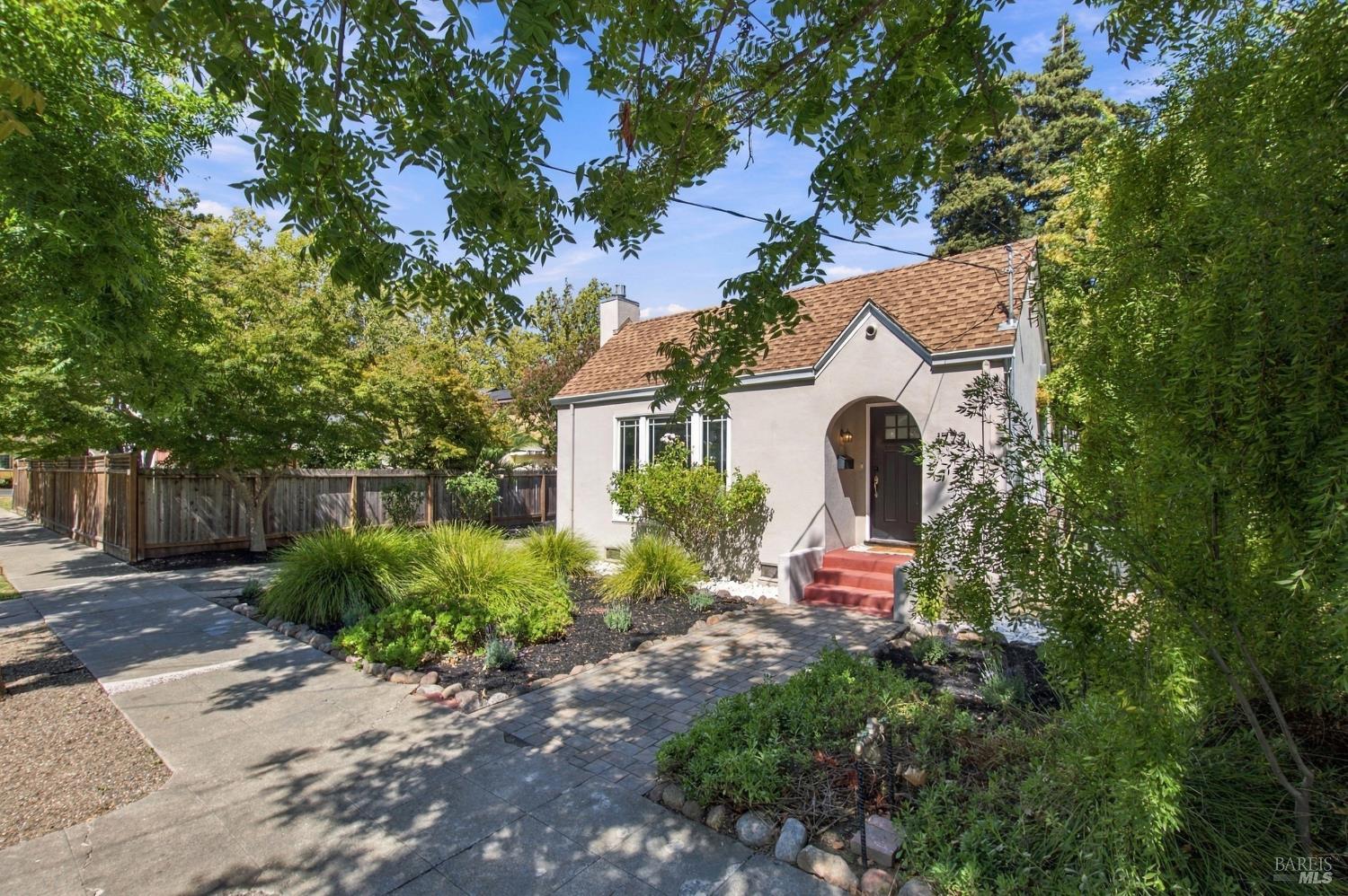 1772 Spruce Street Napa CA 94559