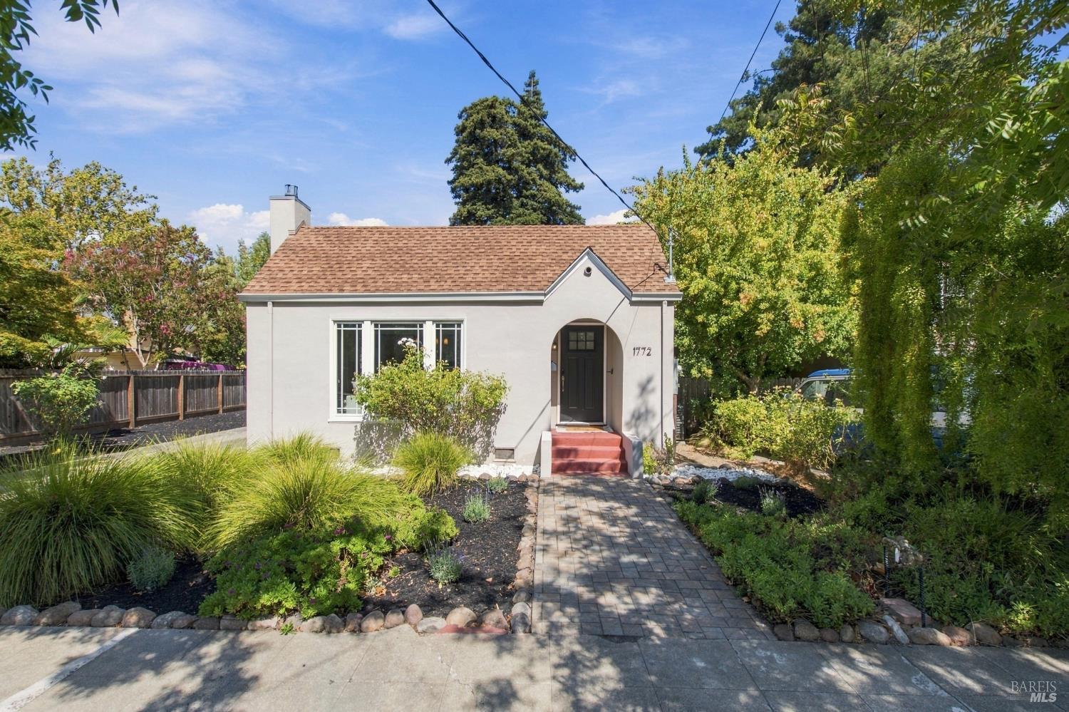 1772 Spruce Street Napa CA 94559