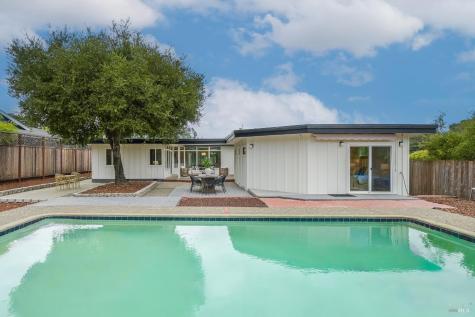 3 Renata Court Novato CA 94947