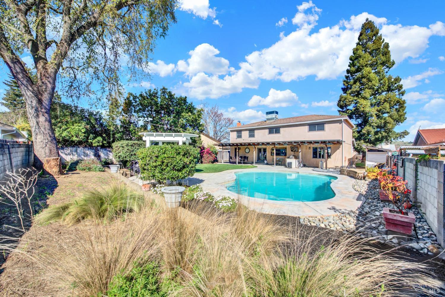 116 Alturas Court Vacaville CA 95688