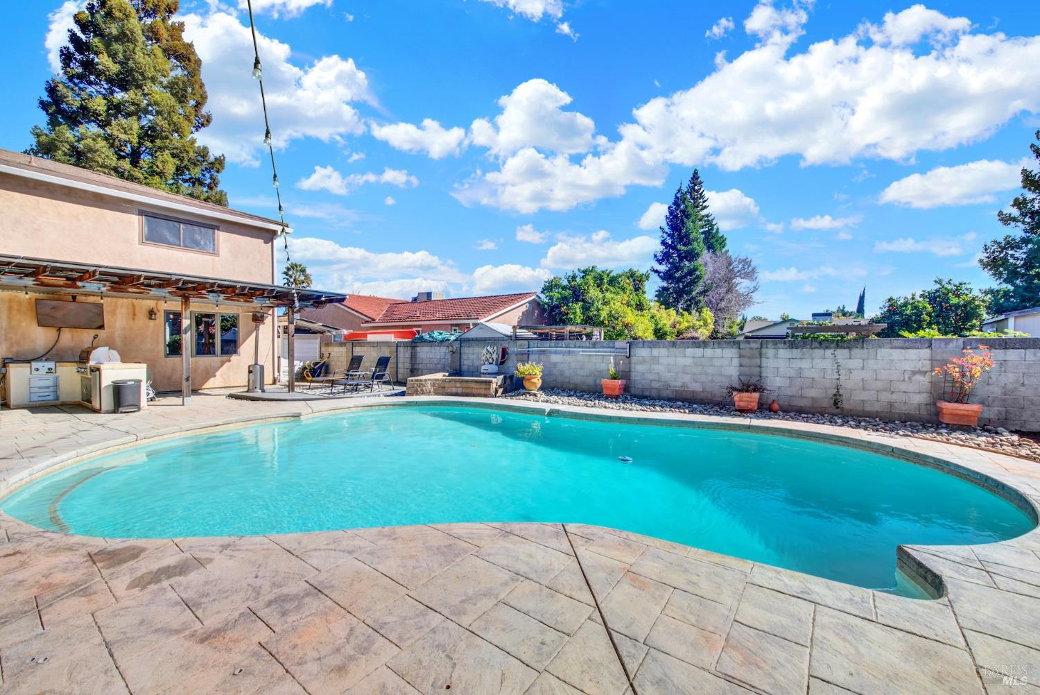 116 Alturas Court Vacaville CA 95688